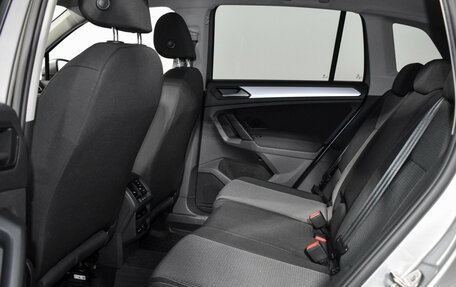 Volkswagen Tiguan II, 2021 год, 2 490 000 рублей, 11 фотография
