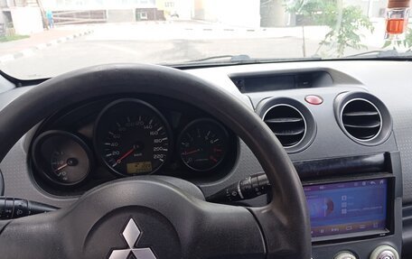 Mitsubishi Colt VI рестайлинг, 2005 год, 335 000 рублей, 3 фотография