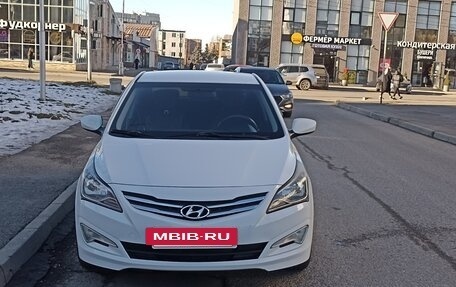 Hyundai Solaris II рестайлинг, 2016 год, 1 300 000 рублей, 2 фотография
