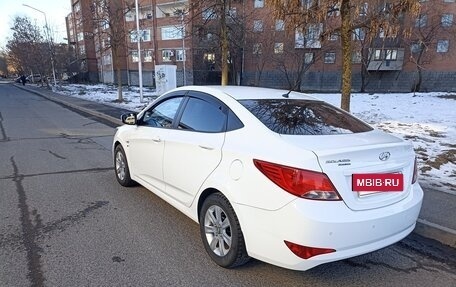 Hyundai Solaris II рестайлинг, 2016 год, 1 300 000 рублей, 5 фотография