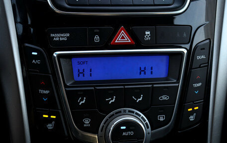 Hyundai i30 II рестайлинг, 2013 год, 999 000 рублей, 17 фотография