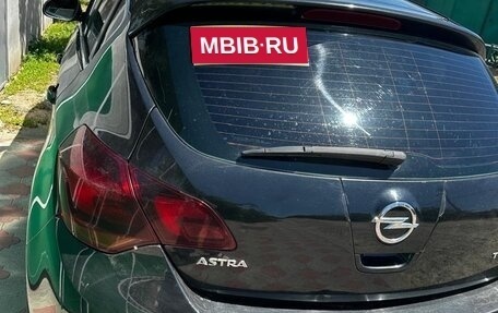 Opel Astra J, 2011 год, 750 000 рублей, 1 фотография