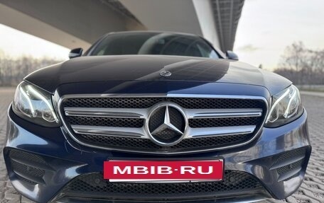 Mercedes-Benz E-Класс, 2020 год, 3 800 000 рублей, 2 фотография