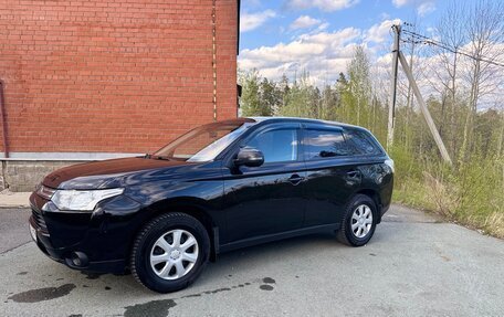 Mitsubishi Outlander III рестайлинг 3, 2013 год, 1 650 000 рублей, 20 фотография