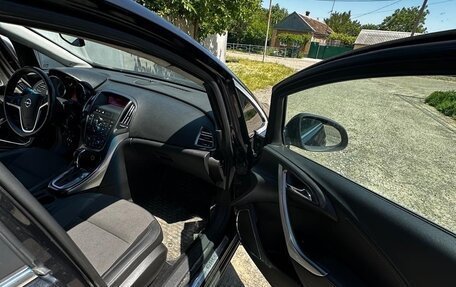 Opel Astra J, 2011 год, 750 000 рублей, 10 фотография