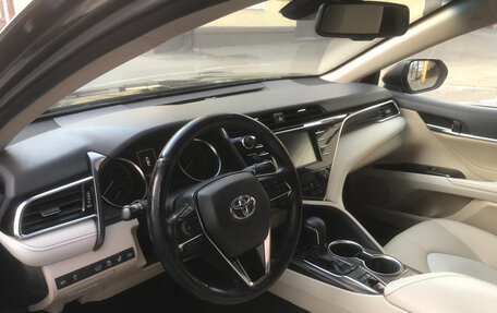 Toyota Camry, 2019 год, 2 700 000 рублей, 1 фотография