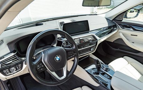 BMW 5 серия, 2019 год, 4 000 000 рублей, 10 фотография