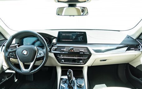 BMW 5 серия, 2019 год, 4 000 000 рублей, 12 фотография
