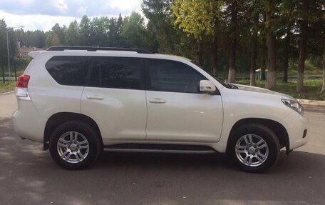Toyota Land Cruiser Prado 150 рестайлинг 2, 2010 год, 1 890 000 рублей, 5 фотография