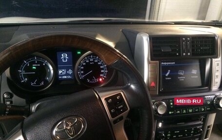 Toyota Land Cruiser Prado 150 рестайлинг 2, 2010 год, 1 890 000 рублей, 6 фотография