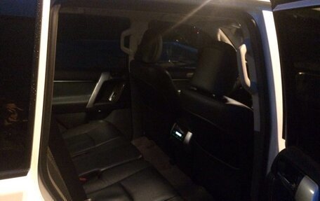 Toyota Land Cruiser Prado 150 рестайлинг 2, 2010 год, 1 890 000 рублей, 9 фотография