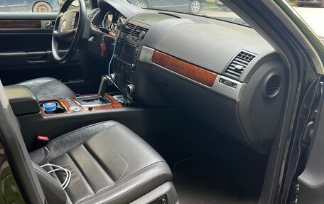 Volkswagen Touareg III, 2009 год, 1 550 000 рублей, 10 фотография