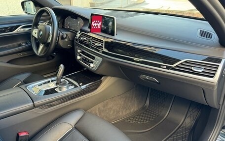 BMW 7 серия, 2021 год, 5 950 000 рублей, 14 фотография