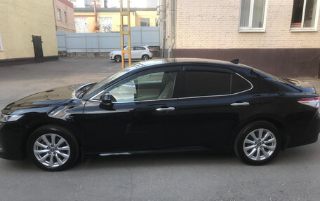 Toyota Camry, 2019 год, 2 700 000 рублей, 4 фотография