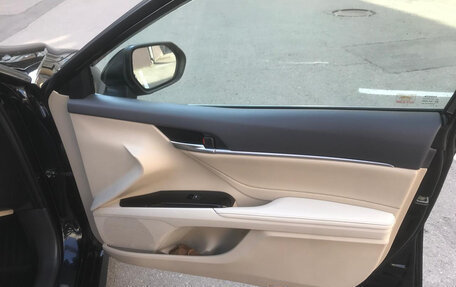 Toyota Camry, 2019 год, 2 700 000 рублей, 13 фотография