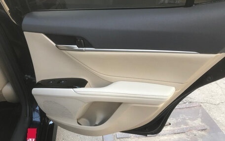 Toyota Camry, 2019 год, 2 700 000 рублей, 15 фотография