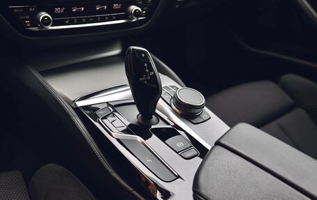 BMW 5 серия, 2018 год, 3 450 000 рублей, 26 фотография