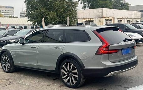 Volvo V90 Cross Country I рестайлинг, 2022 год, 4 290 000 рублей, 9 фотография