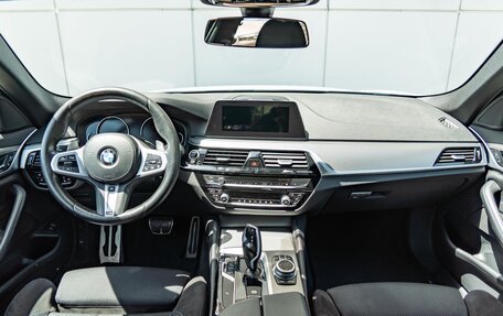 BMW 5 серия, 2020 год, 3 990 000 рублей, 10 фотография