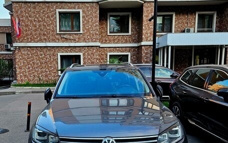 Volkswagen Touareg III, 2016 год, 4 100 000 рублей, 1 фотография
