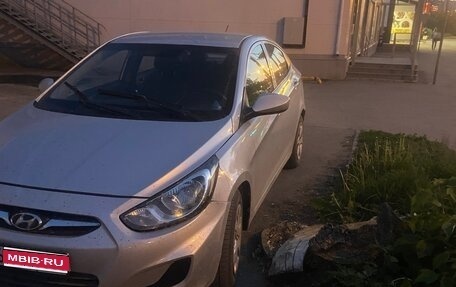 Hyundai Solaris II рестайлинг, 2014 год, 388 000 рублей, 1 фотография