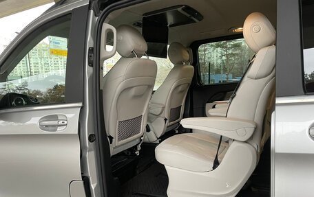 Mercedes-Benz V-Класс, 2015 год, 4 500 000 рублей, 18 фотография