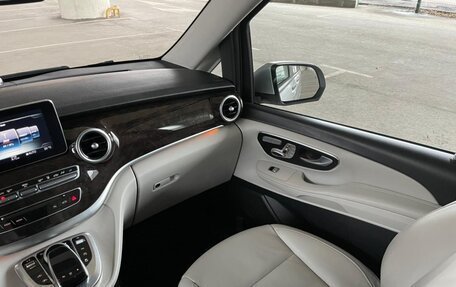 Mercedes-Benz V-Класс, 2015 год, 4 500 000 рублей, 32 фотография