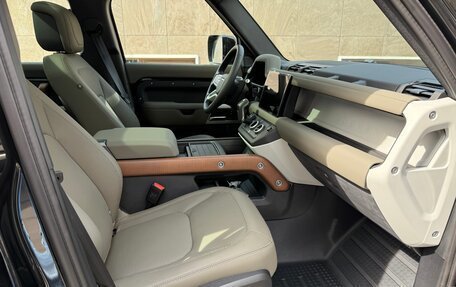 Land Rover Defender II, 2023 год, 13 500 000 рублей, 18 фотография