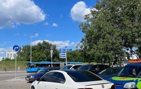 Volkswagen Jetta VI, 2011 год, 1 220 000 рублей, 10 фотография