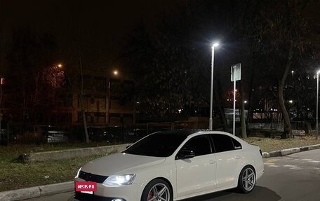 Volkswagen Jetta VI, 2011 год, 1 220 000 рублей, 4 фотография