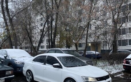 Volkswagen Jetta VI, 2011 год, 1 220 000 рублей, 3 фотография