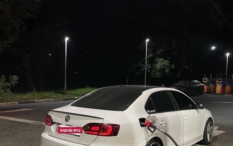 Volkswagen Jetta VI, 2011 год, 1 220 000 рублей, 9 фотография