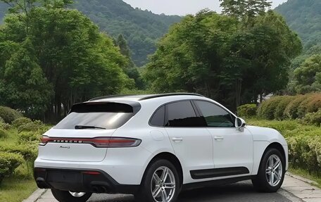 Porsche Macan I рестайлинг, 2022 год, 5 880 000 рублей, 2 фотография