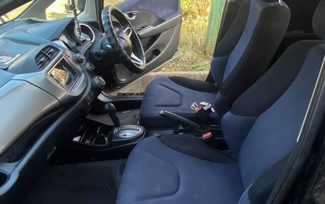 Honda Fit III, 2010 год, 850 000 рублей, 7 фотография