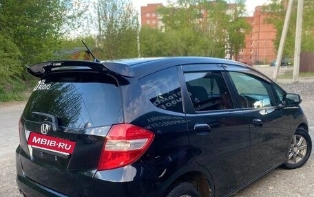 Honda Fit III, 2010 год, 850 000 рублей, 2 фотография