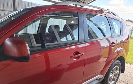 Mitsubishi Outlander III рестайлинг 3, 2008 год, 1 100 000 рублей, 12 фотография
