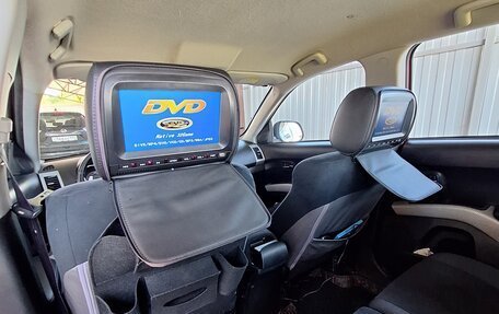 Mitsubishi Outlander III рестайлинг 3, 2008 год, 1 100 000 рублей, 13 фотография