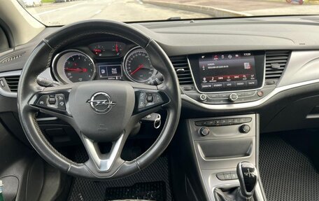 Opel Astra K, 2018 год, 920 000 рублей, 10 фотография