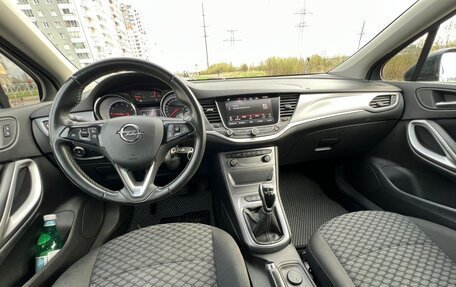 Opel Astra K, 2018 год, 920 000 рублей, 15 фотография