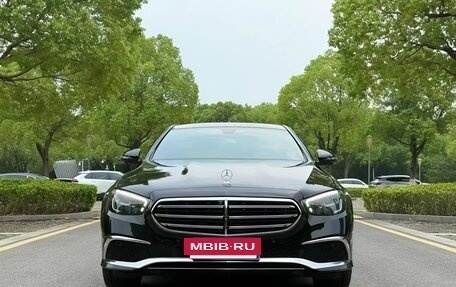 Mercedes-Benz E-Класс, 2022 год, 3 700 000 рублей, 3 фотография