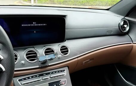 Mercedes-Benz E-Класс, 2022 год, 3 700 000 рублей, 12 фотография