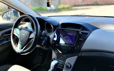Chevrolet Cruze II, 2011 год, 690 000 рублей, 13 фотография