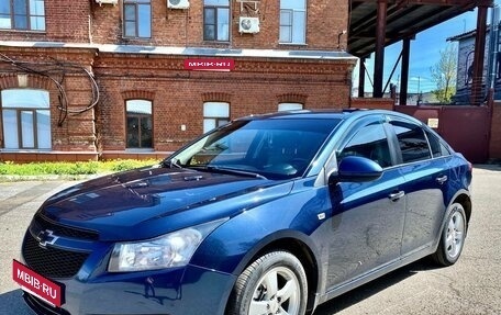 Chevrolet Cruze II, 2011 год, 690 000 рублей, 3 фотография