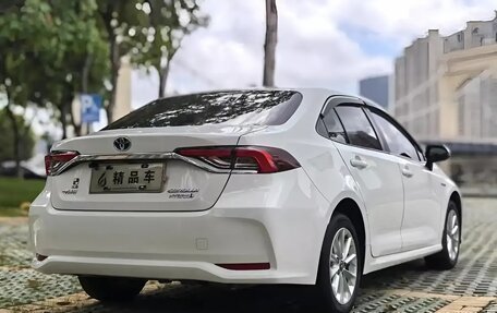 Toyota Corolla, 2022 год, 1 850 000 рублей, 2 фотография