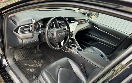 Toyota Camry, 2018 год, 2 450 000 рублей, 6 фотография