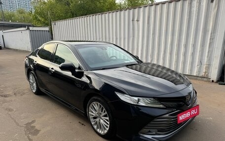 Toyota Camry, 2018 год, 2 450 000 рублей, 2 фотография