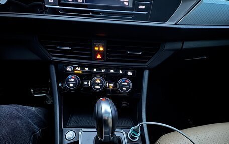 Volkswagen Jetta VII, 2019 год, 1 750 000 рублей, 13 фотография