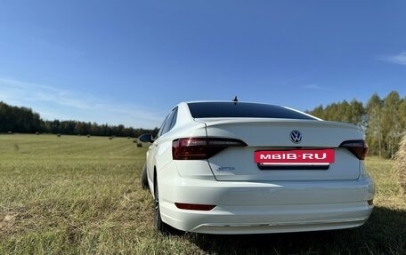 Volkswagen Jetta VII, 2019 год, 1 750 000 рублей, 2 фотография