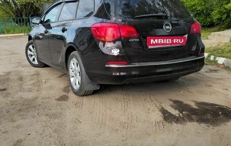 Opel Astra J, 2013 год, 870 000 рублей, 6 фотография