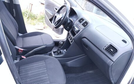 Volkswagen Polo VI (EU Market), 2017 год, 455 000 рублей, 14 фотография